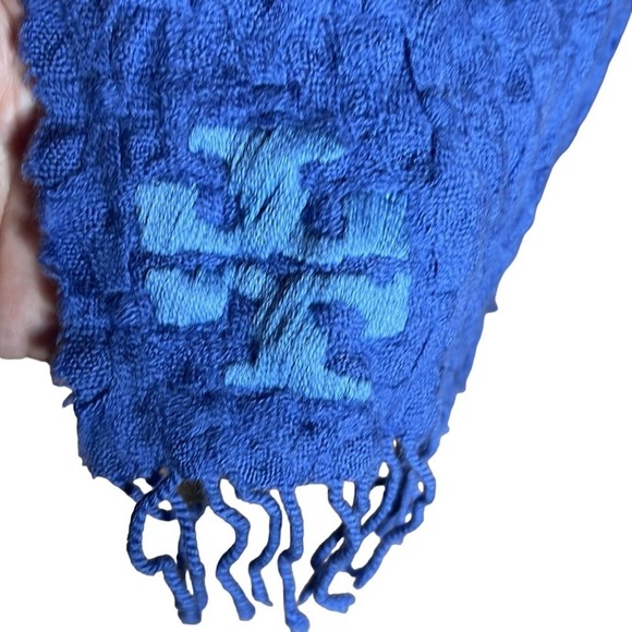 Tory Burch Periwinkle Blue 100% Merino Wool Embroidered Scarf One Size - Picture 2 of 2